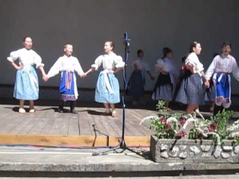 Dětský folk. soubor ROSÉNKA - Praha / SFF  Tuchlovická pouť 2016