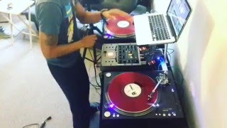 Video thumbnail for Stanton ST-150/STR8 150 Test - DJ Smoove K Quick Scratching Session ( Serato ) by DJ Smoove K