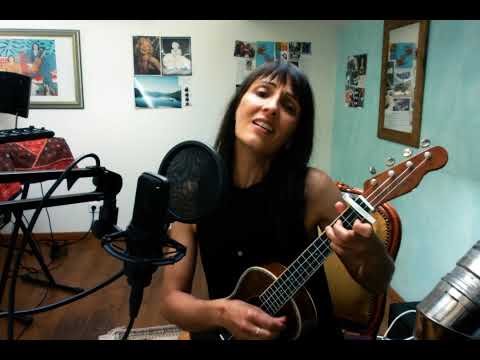 NEW WORLD  (Björk) cover by Cécile Andrée