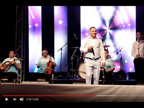 رشيد الرباطي يسافر بجمهور "مهرجان الشواطئ بالهرهورة" إلى عوالم الموسيقى الشعبية