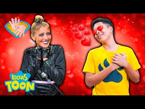 👋🏻LIBRAS👋🏾 O AVENTUREIRO AMARELO ENCONTROU UMA NAMORADA | LUCCAS TOON
