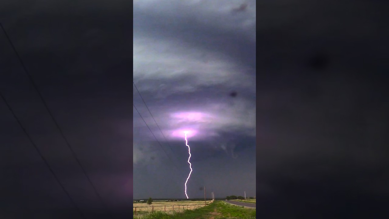 Epic supercell vista over Western Oklahoma. You can beat these views on the dryline.