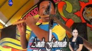 Download lagu KELAMBU BIRU.DAT mp3 Download lagu KELAMBU BIRU.DAT mp3