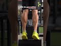 COMMENT AVOIR DE GROS MOLLETS SANS MATÉRIEL ? #SHORTS