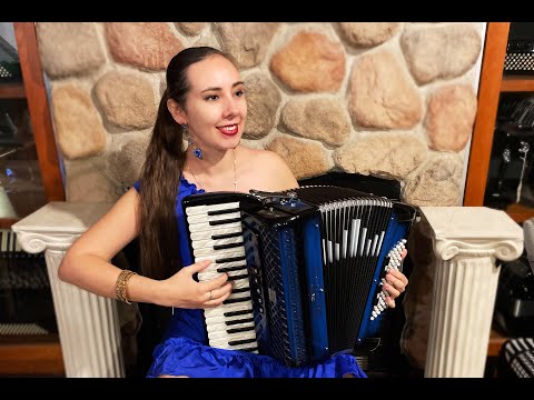 BELTSTUIII3796CBL - Blue Shadow Beltuna Studio III Compact Piano Accordion LMM 34 72 $4999