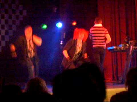 tranziits:) es palieku gaidits