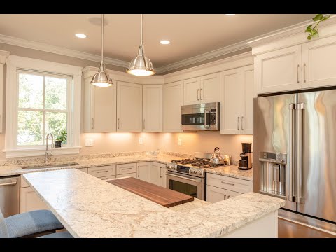 $1.12M VIDEO TOUR Townhouse: 472 Jamaicaway, Boston