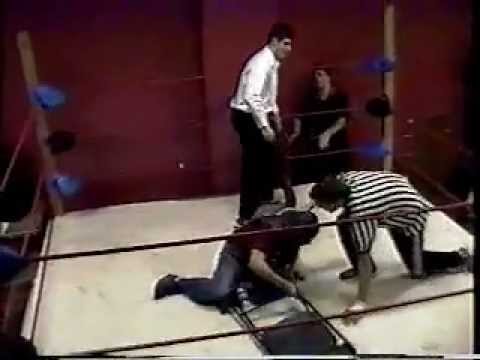 5. FRANKIE VS HALO (HANDCUFFED TO A CHAIR MATCH).wmv