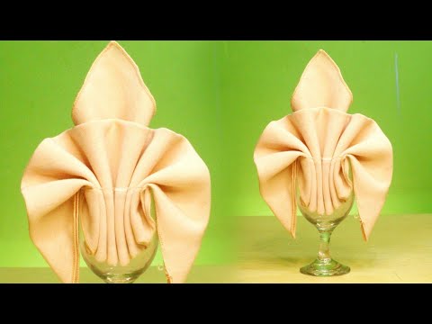 THE FLEUR-DE-LYS NAPKIN FOLDING