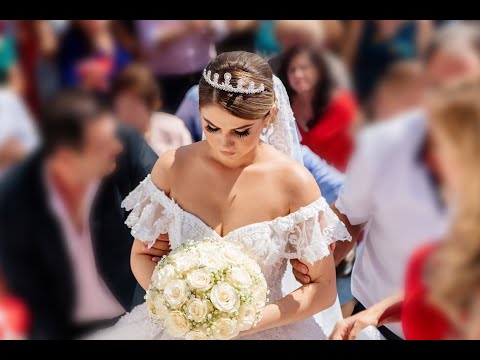 NUSJA NE KONAK TE RI. NUSJA ME EBUKUR - Gezim i madh per nanen / Dasma Shqiptare 2019