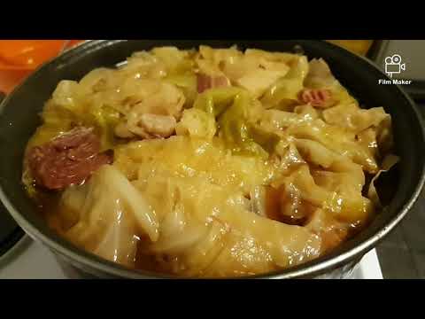 Kiseli Kupus sa suvim mesom,ukus neverovatan.  Sauerkraut with dried meat, amazing taste.