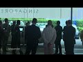 Ukraines President Zelenskyy arrives at Singapore security forum - Video