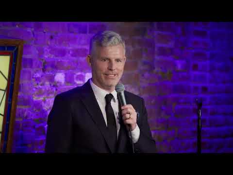 【看脫口秀學英文】美國喜劇演員的中國奇妙冒險 (Des Bishop Chinese Restaurant)