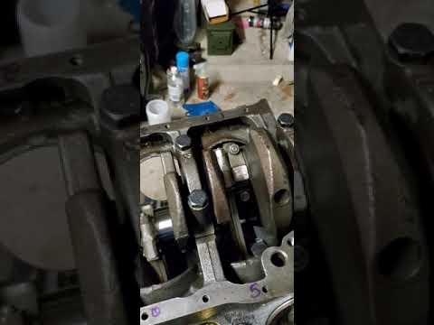 Correct 302 Connecting Rod Orientation (Engine Build)