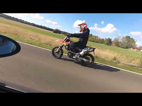 KTM 690 SMC flyby's and an little bit of sound
