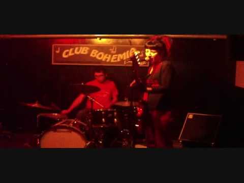 The Mess Me Ups -  I'm in Love with a Terrorist (Live @ The Cantab)