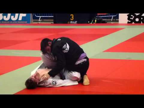 Oscar Gugala vs  Dimitrios Margaritopoulos - IBJJF London Winter Open 2016 - Purple Adult - Open