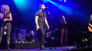 12 - Litte Big Town - Leavin' In Your Eyes @O2 ABC Glasgow 2015