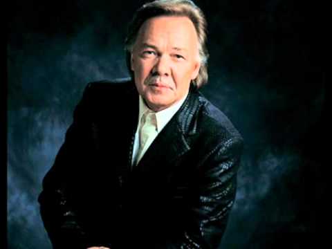 Kari Tapio - Muisto Vain Jää.