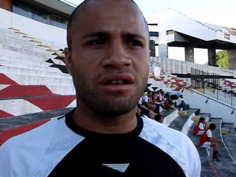 Anderson se despede do Santa Cruz, após Final da Copa PE 2009. (27 nov 09)