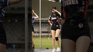 振り付けを何度も確認するまじめな李珠珢 🐯KIA Tigers 이주은[李珠珢](Lee Ju-Eun)치어리더 2024/7/28【台湾チアTV】