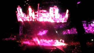 U2 360° - Black eyed peas - Big girls don't cry