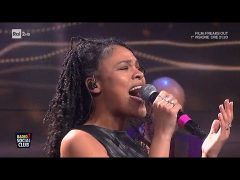 Frances Alina Ascione con "Hotel California" - Radio2 Social Club 19/04/2024