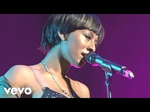 Keri Hilson - Slow Dance (Live)