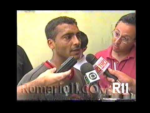 1999 -  Romário é assaltado a caminho do treino, mas ainda treina no Flamengo