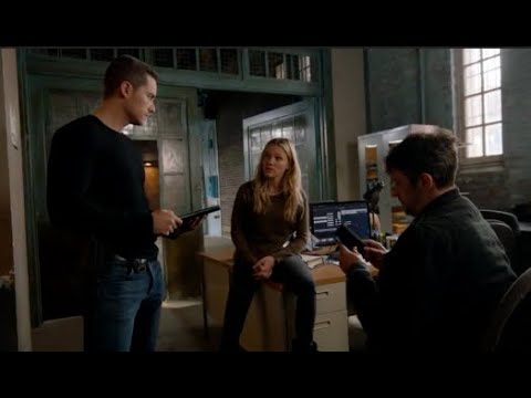 A C.I tries to sweet talk Upstead but they're not having it I Chicago P.D 6.10