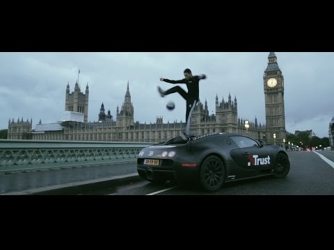 Freestyler muestra sus habilidades sobre un Bugatti Veyron 