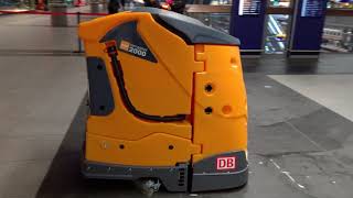 Wettbewerb der Reinigungsroboter | Diversey Taski Intellibot 2000