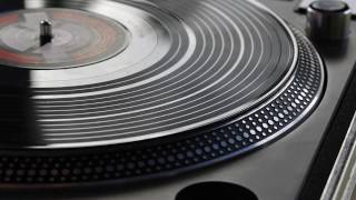 Fresh Celeste & M4 Sers - Shake It Up (Twisted Bladerunner Mix)