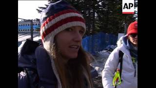 Fans celebrate after US wins downhill gold, silver; Vonn, Mancuso leaving