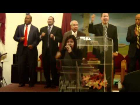 Coros pentecostales en NY 2011 con pastor Manuel Ruiz