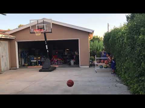 Justin Wong shooting 9 for 11.  Damn good for a 7 year old.  He’ll be 8 next month.