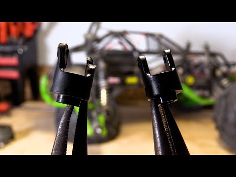 How To Replace a Broken Differential Output Yoke (TRA4628R) | Traxxas Stampede 2WD