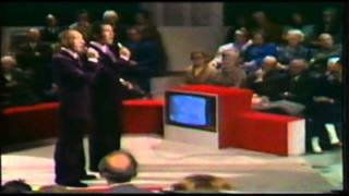 Pan Fo&#39;r Nos yn Hir - Ryan a Ronnie