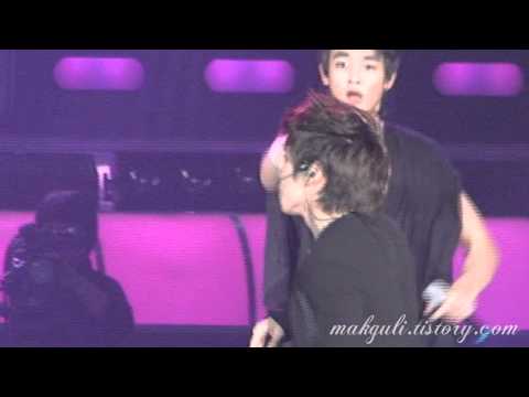 [fancam] 110101-02 Jonghyun derping hard during Ready Or Not (full song) multi-angled Shinee 1st con