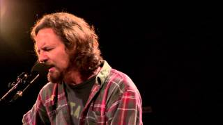 Eddie Vedder Live - Setting Forth Water On The Road