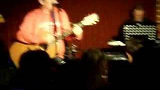 Peter Combe sings Spaghetti Bolognaise