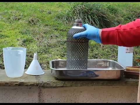 How to clean the glass of your Sparklets Type C or D soda syphon using common household chemicals
