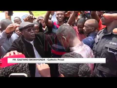 NUP's Kyagulanyi pays glowing tribute to Dr Kizza Besigye