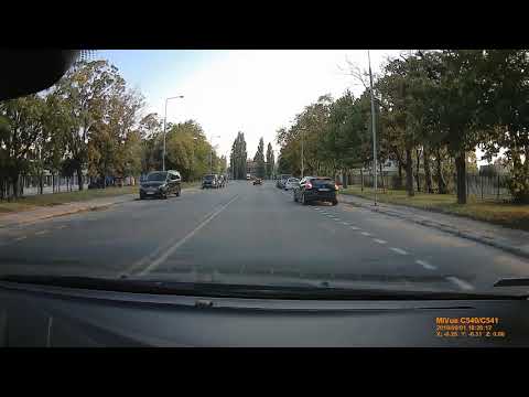 Warszawa: Niebezpieczne wyprzedzanie ul. Postępu