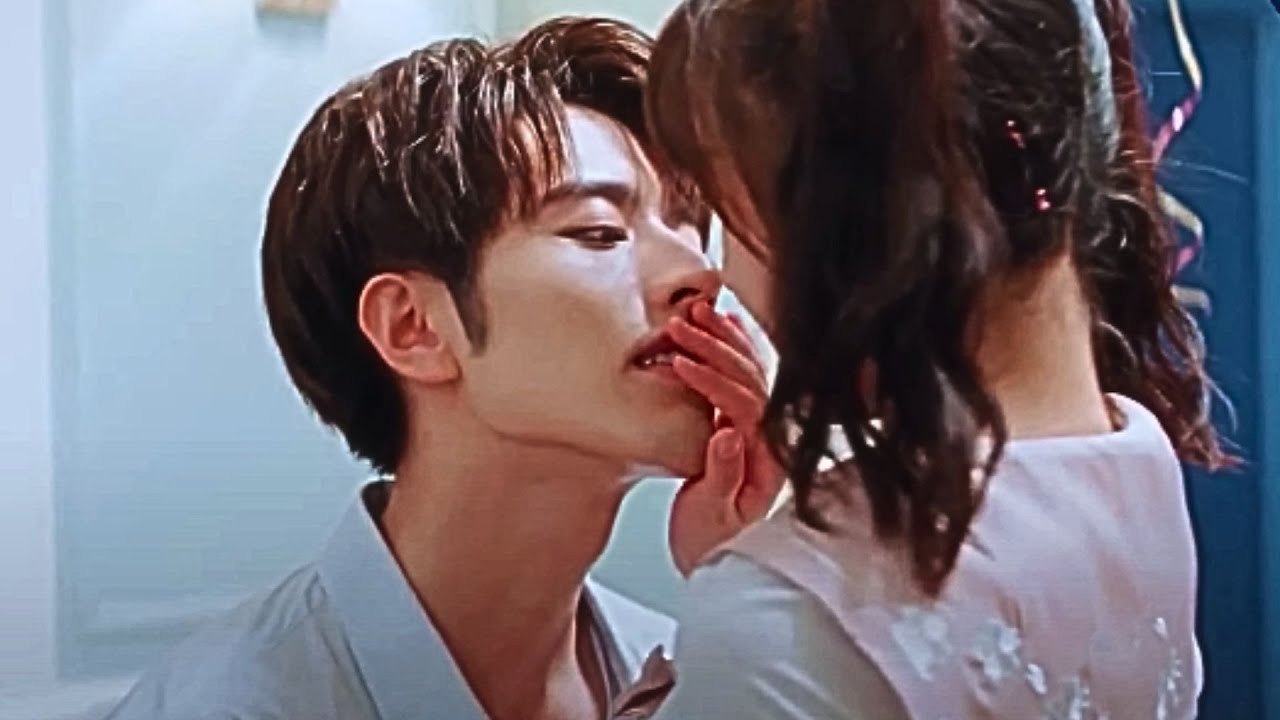 VEM MORAR COMIGO QUE EU BANCO TUDO !