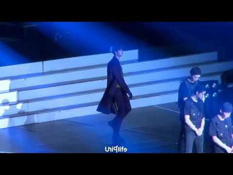 FanCam of Yibo Wang's Show 'I Have Just Begun' for 171126 / 王一博171126映客先生星光夜小丑舞直拍