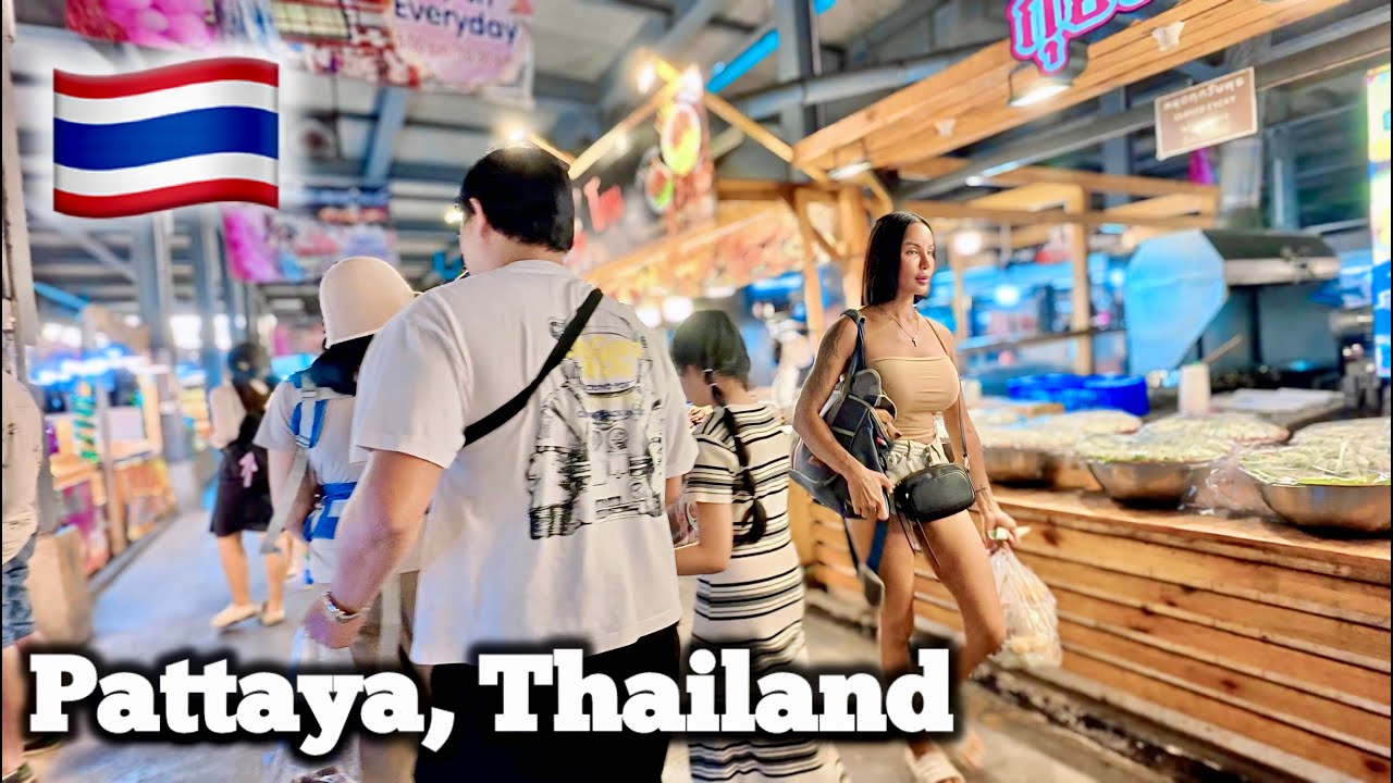 Dive into a virtual journey through Thepprasit Night Market.