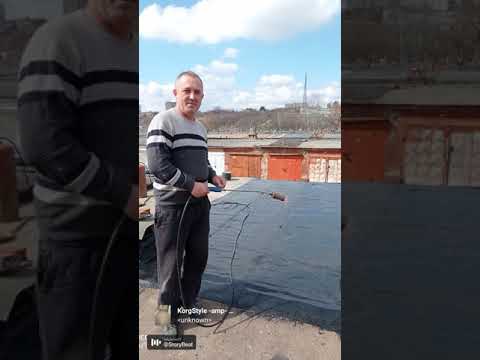 Фото Укладка мягкой кровли на гараж.Еврорубироид -качество проверенное временем.