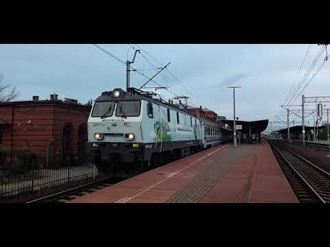 Odjazd EP09-038  w okleinie 'KolejoweABC' z pociągiem  IC 3600/1 'Wyspiański '