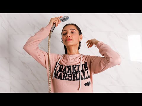 SUPER! BEAUTY MASHA SLOWLY GETTING WET IN THE SHOWER IN A TRACKSUIT [WETLOOKER ID: ms-5399-masha4]